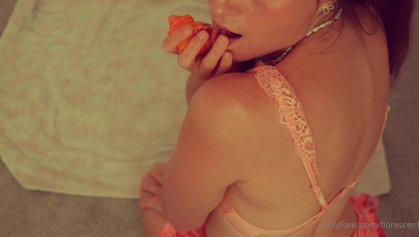 Florescent ASMR - 30 May 2025 - Eat My Peach Daddy - ASMR Sexual and Intimate Pussy Eating