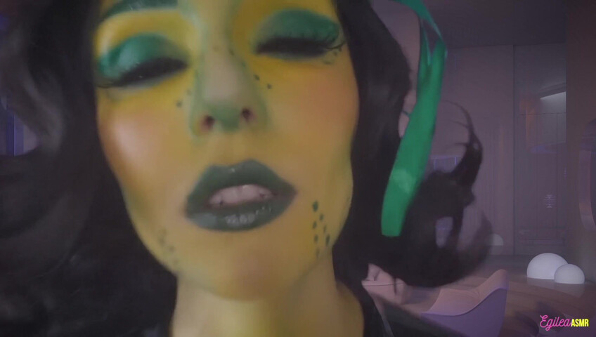 Egilea ASMR - Alien Waifu Kisses