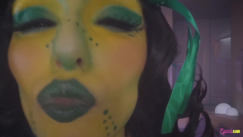 Egilea ASMR - Alien Waifu Kisses