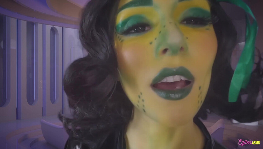 Egilea ASMR - Alien Waifu Kisses