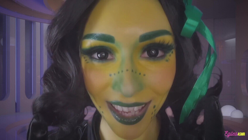 Egilea ASMR - Alien Waifu Kisses