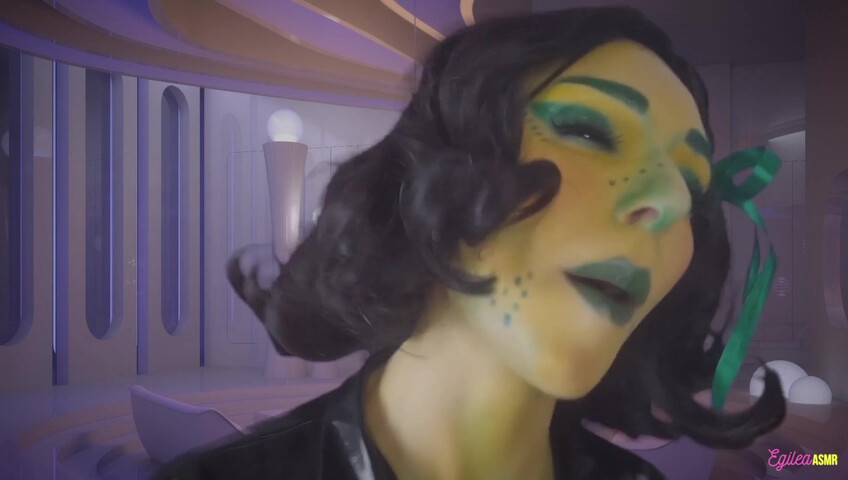 Egilea ASMR - Alien Waifu Kisses