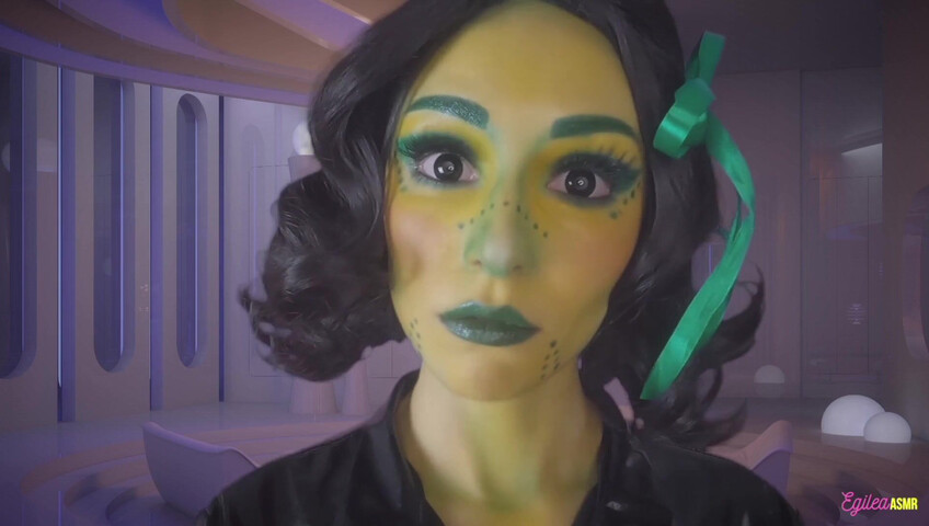 Egilea ASMR - Alien Waifu Kisses