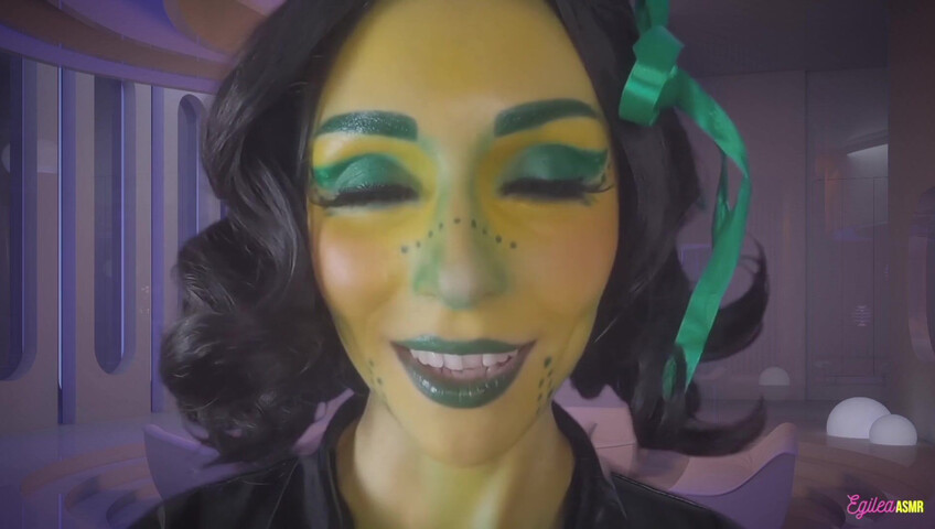 Egilea ASMR - Alien Waifu Kisses