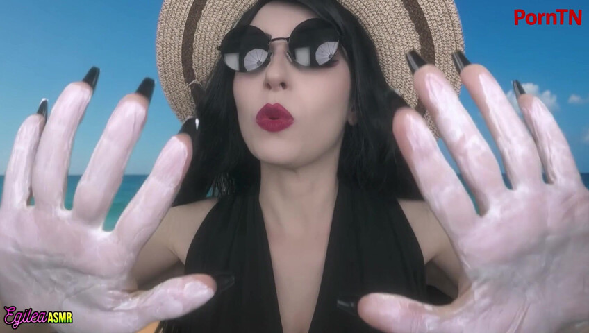 Egilea ASMR - [EXCLUSIVE VIDEO] You Brought Your Vampire Girlfriend to the Beach!