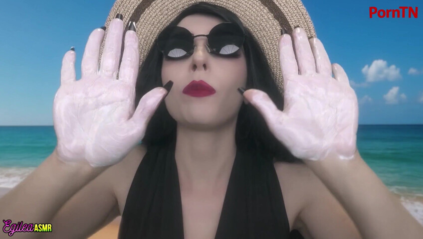 Egilea ASMR - [EXCLUSIVE VIDEO] You Brought Your Vampire Girlfriend to the Beach!