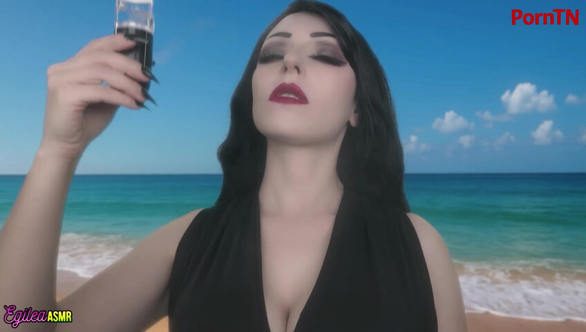 Egilea ASMR - [EXCLUSIVE VIDEO] You Brought Your Vampire Girlfriend to the Beach!