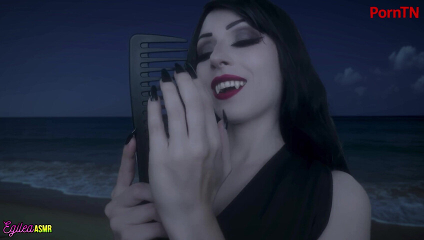 Egilea ASMR - [EXCLUSIVE VIDEO] You Brought Your Vampire Girlfriend to the Beach!