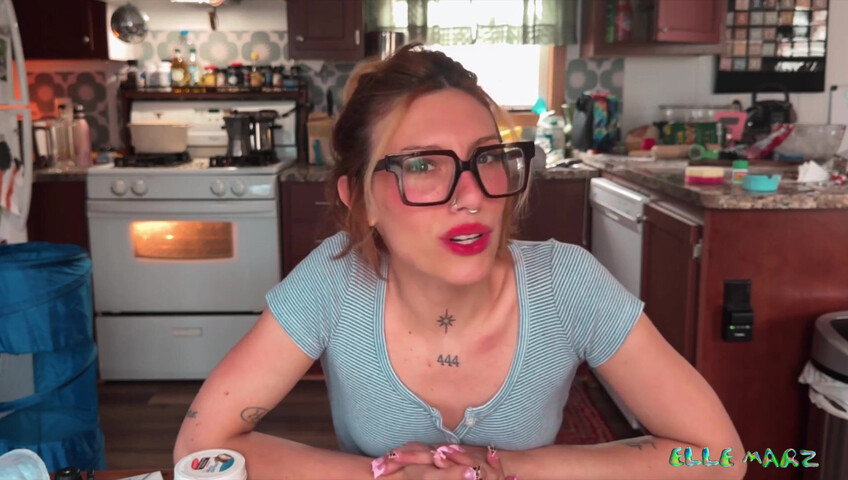 Elle Marz - Stranger Breeds Me