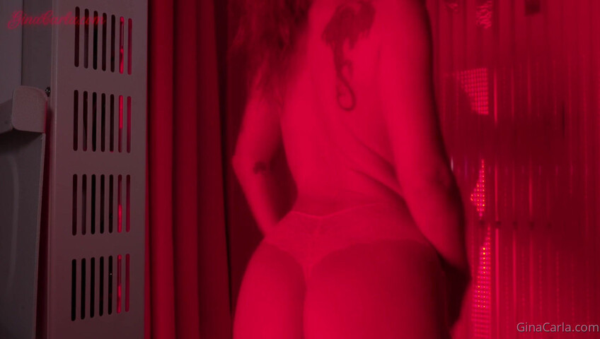Gina Carla - 23 November 2024 - Red Light Panel ASMR