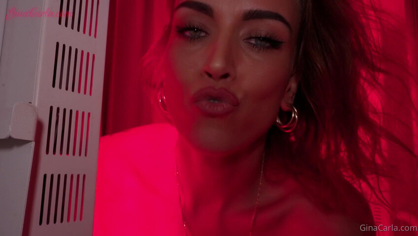Gina Carla - 23 November 2024 - Red Light Panel ASMR