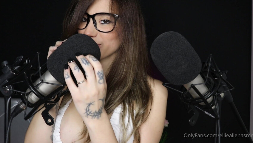 Ellie Alien ASMR - 27 May 2021 - Sweet Kiss Sounds