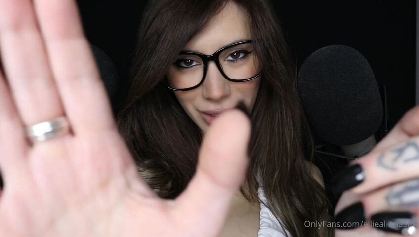 Ellie Alien ASMR - 27 May 2021 - Sweet Kiss Sounds