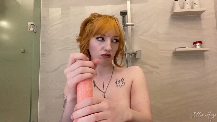 Ellie Haze - Catching step sis in shower