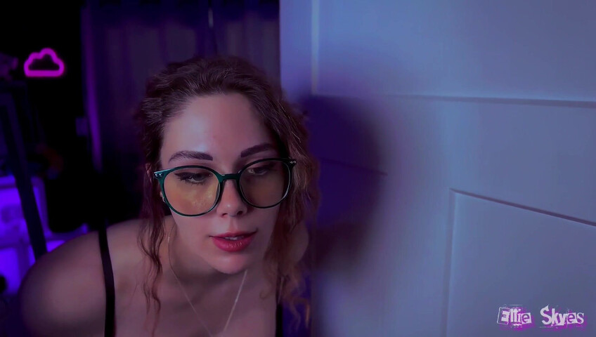 Ellie Skyes - Joi Top