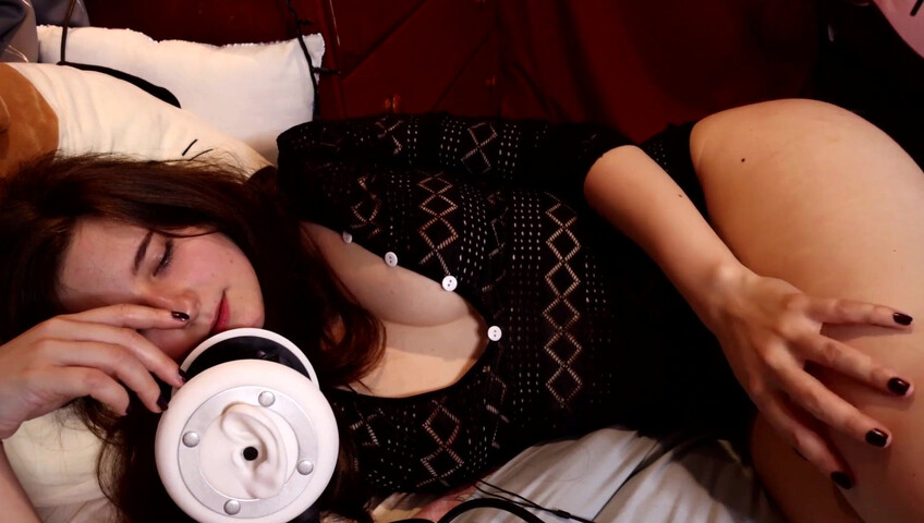 Aftyn Rose ASMR - cuddly lingerie try-on