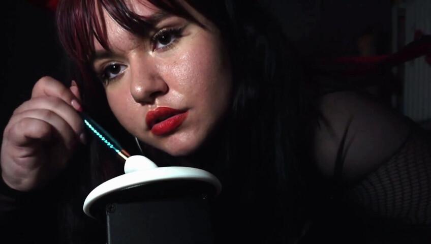 EmmaTASMR - Distracted - Sensitive Mouth Sounds