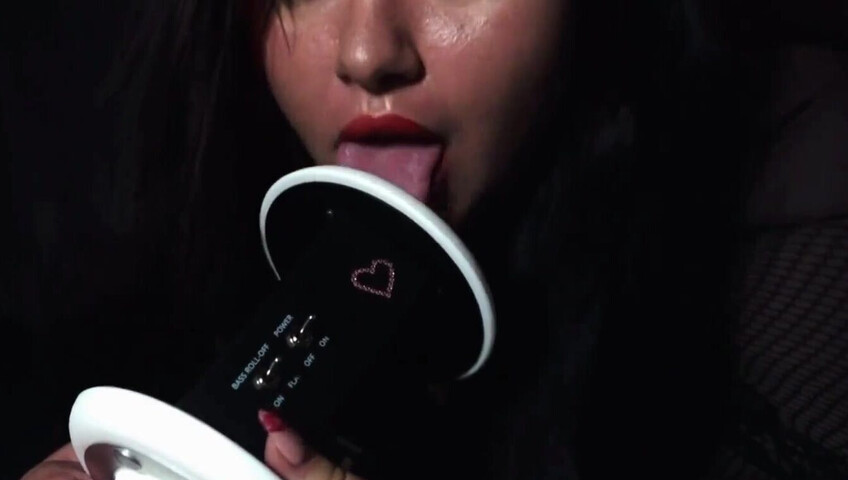 EmmaTASMR - Distracted - Sensitive Mouth Sounds