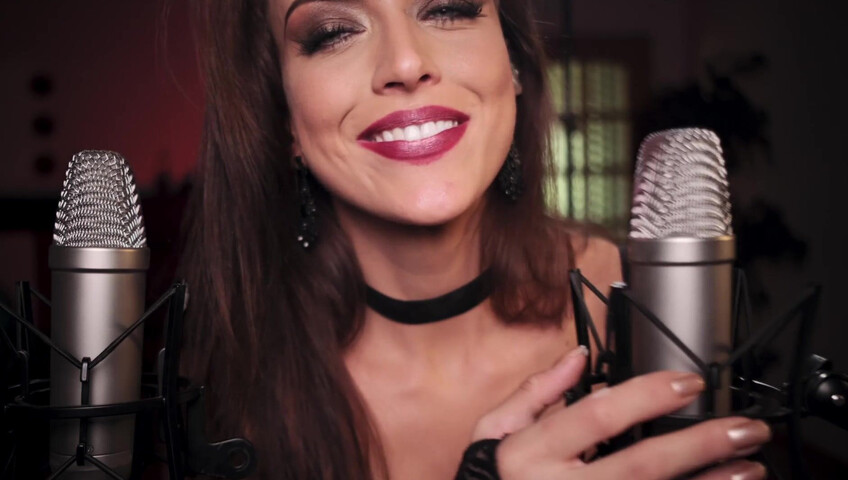 Gina Carla ASMR - Exclusive Close Up Kisses - 22 September 2020