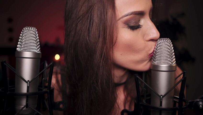 Gina Carla ASMR - Exclusive Close Up Kisses - 22 September 2020