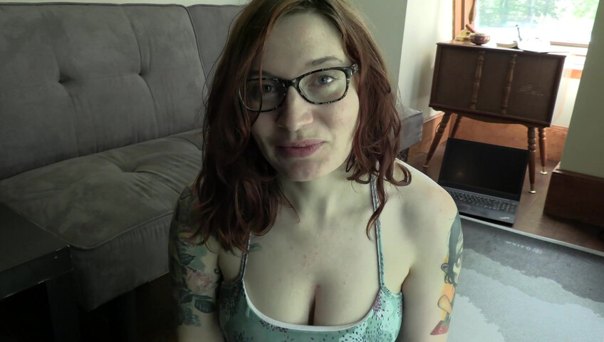 Bettie Bondage - Mom's Quarantine Yoga