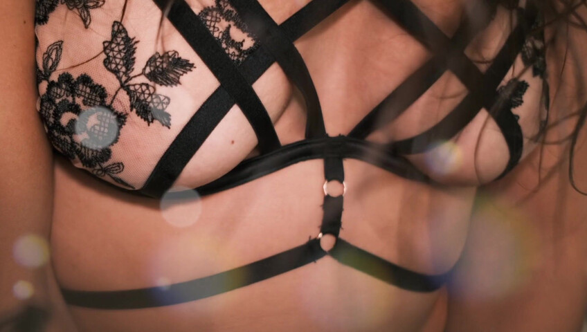 Gina Carla ASMR - Extreme Close Up - Premium Exclusive