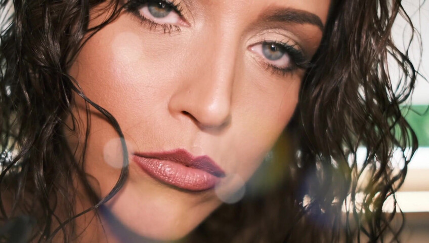 Gina Carla ASMR - Extreme Close Up - Premium Exclusive