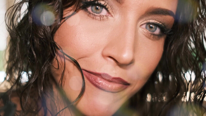 Gina Carla ASMR - Extreme Close Up - Premium Exclusive