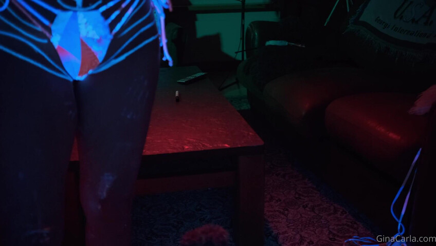 Gina Carla ASMR - Neon boobs­ Premium Exclusive 19 September 2020