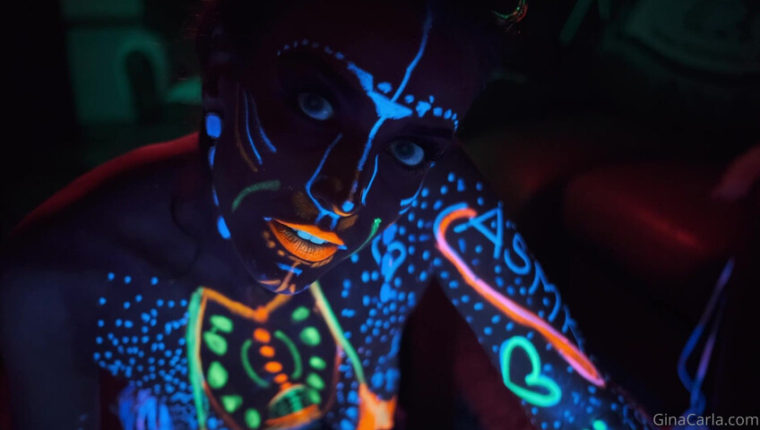 Gina Carla ASMR - Neon boobs­ Premium Exclusive 19 September 2020