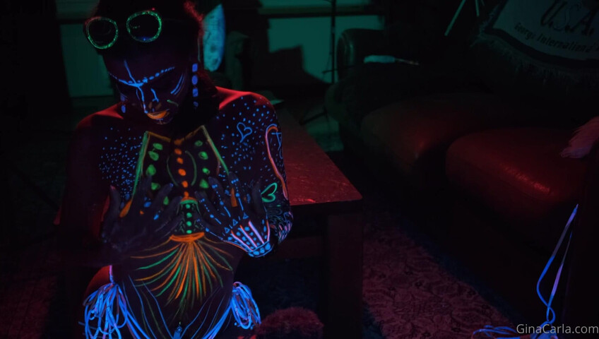 Gina Carla ASMR - Neon boobs­ Premium Exclusive 19 September 2020