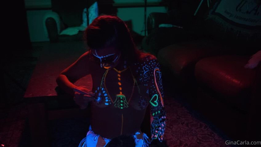 Gina Carla ASMR - Neon boobs­ Premium Exclusive 19 September 2020