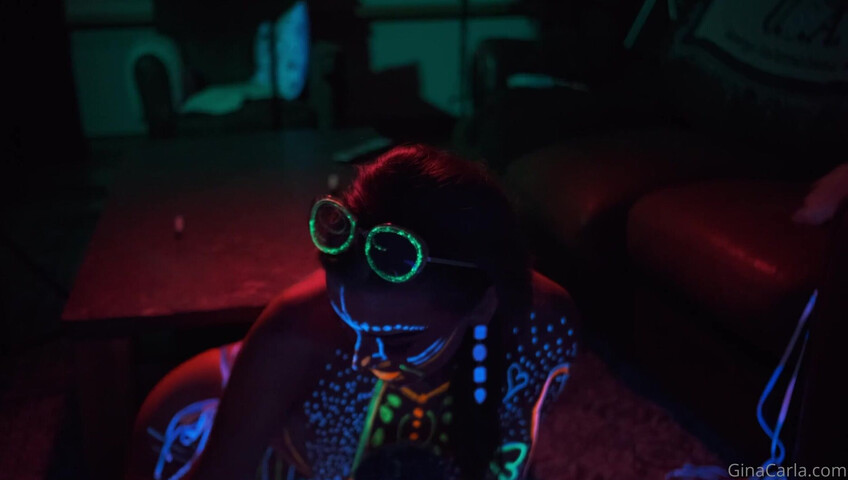 Gina Carla ASMR - Neon boobs­ Premium Exclusive 19 September 2020