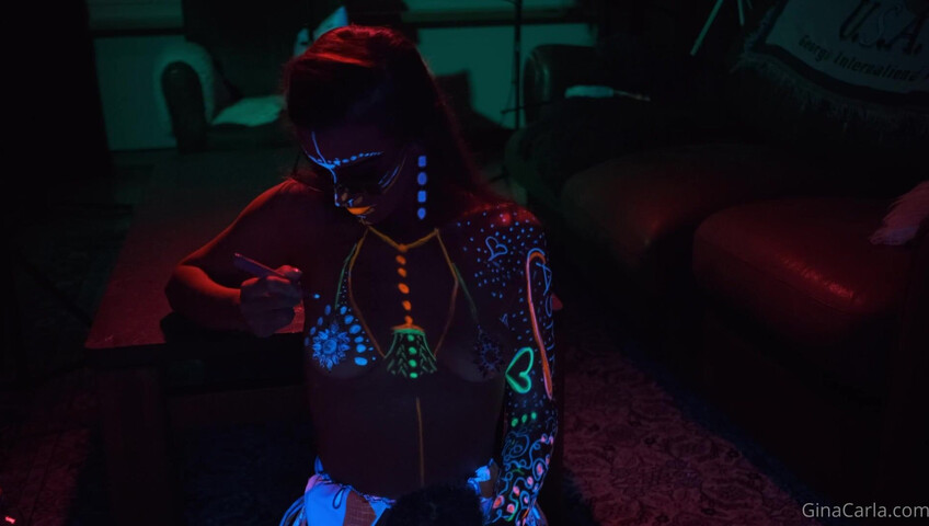 Gina Carla ASMR - Neon boobs­ Premium Exclusive 19 September 2020
