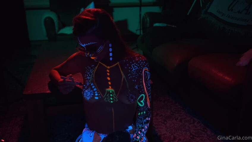 Gina Carla ASMR - Neon boobs­ Premium Exclusive 19 September 2020
