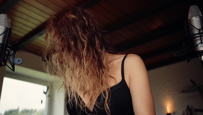 Gina Carla ASMR - Not Banana but Carrot! 28 July 2020