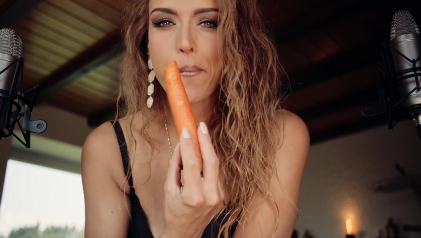Gina Carla ASMR - Not Banana but Carrot! 28 July 2020
