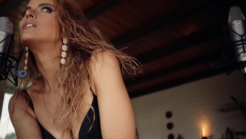 Gina Carla ASMR - Not Banana but Carrot! 28 July 2020