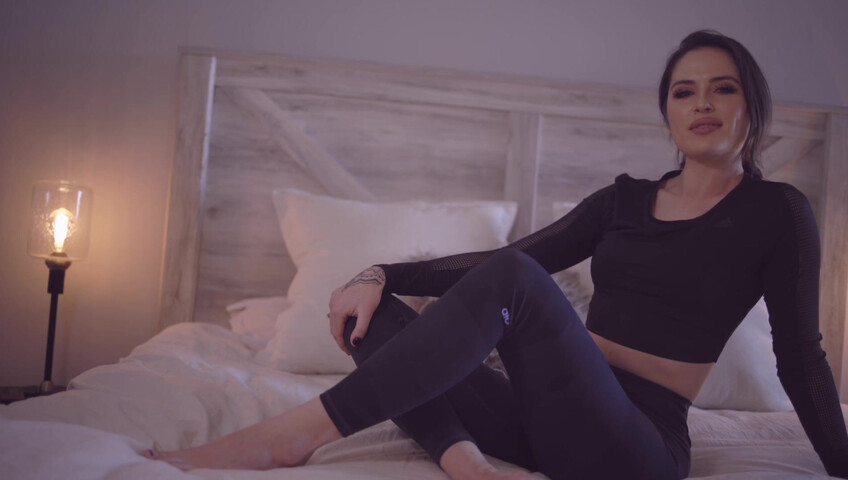 Goddess Alessa - Eat it for StepMommy