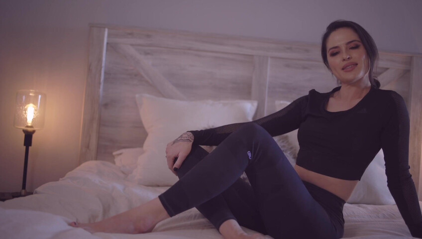 Goddess Alessa - Eat it for StepMommy