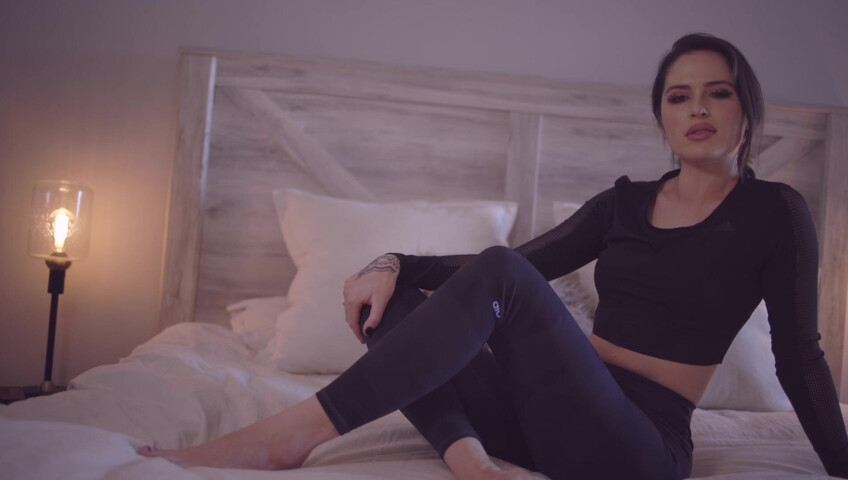 Goddess Alessa - Eat it for StepMommy