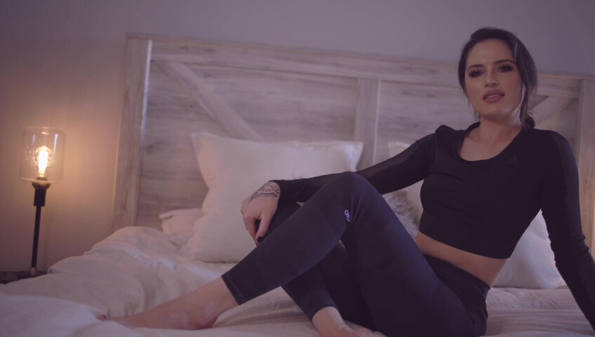 Goddess Alessa - Eat it for StepMommy