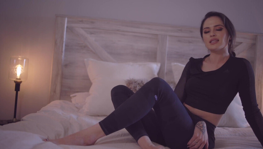 Goddess Alessa - Eat it for StepMommy