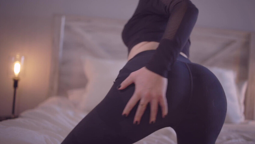 Goddess Alessa - Eat it for StepMommy