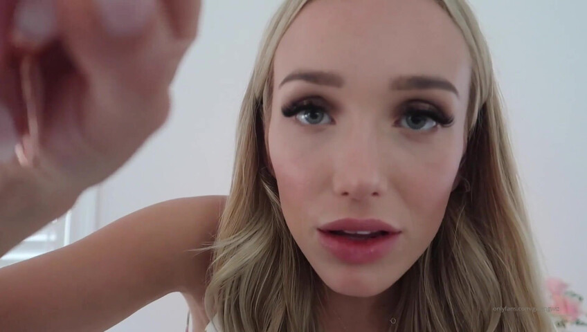 Gwen Gwiz - ASMR - Oil Massage and BJ