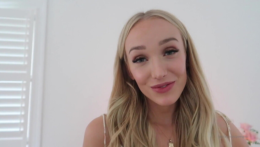 Gwen Gwiz - ASMR - Oil Massage and BJ