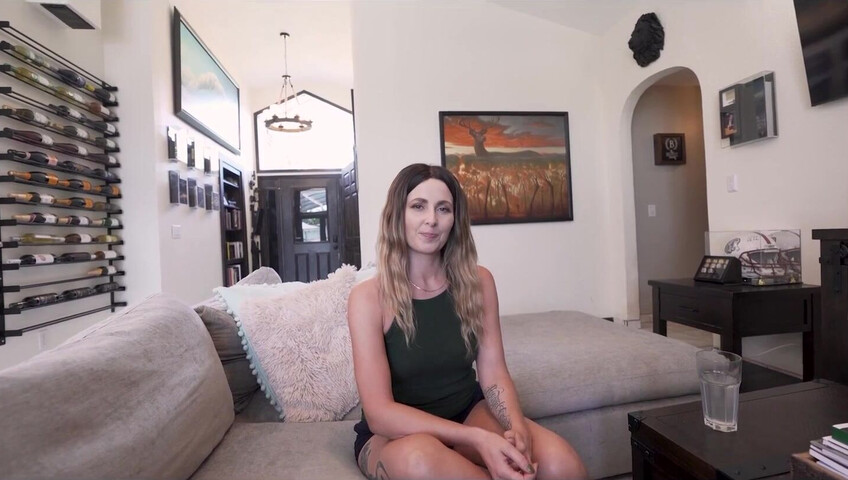 Helena Price - 29 November 2024 - Playing Truth or Dare with Mom