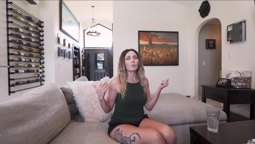 Helena Price - 29 November 2024 - Playing Truth or Dare with Mom