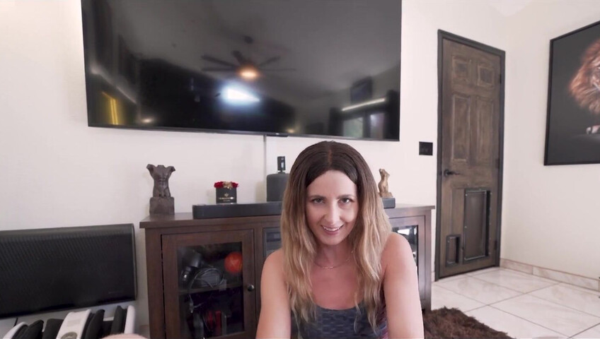 Helena Price - 29 November 2024 - Playing Truth or Dare with Mom