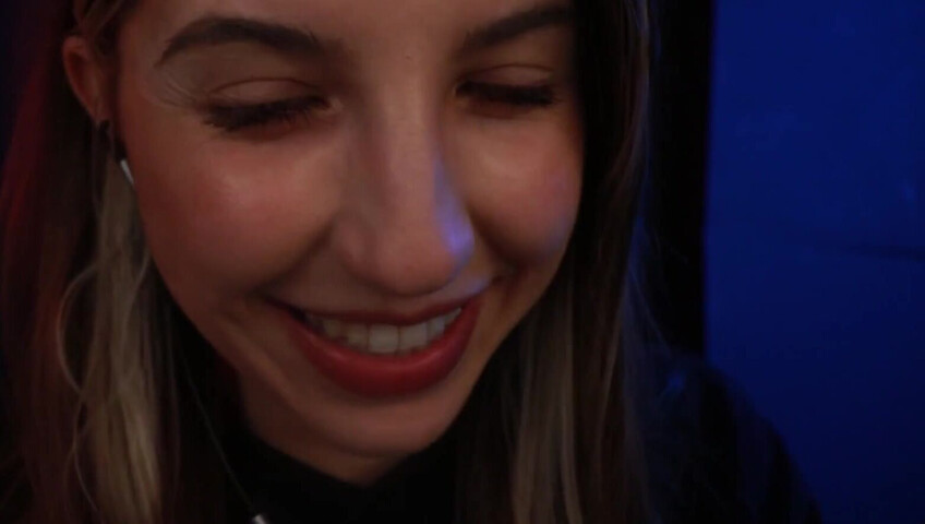 frivvifox Tascam *Muah* Kisses & Finger Nibbles ~ (Patreon)